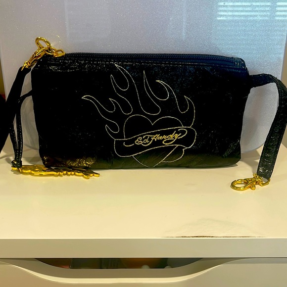 Ed Hardy Handbags - Ed Hardy purse pouch ⭐️⭐️⭐️⭐️⭐️
